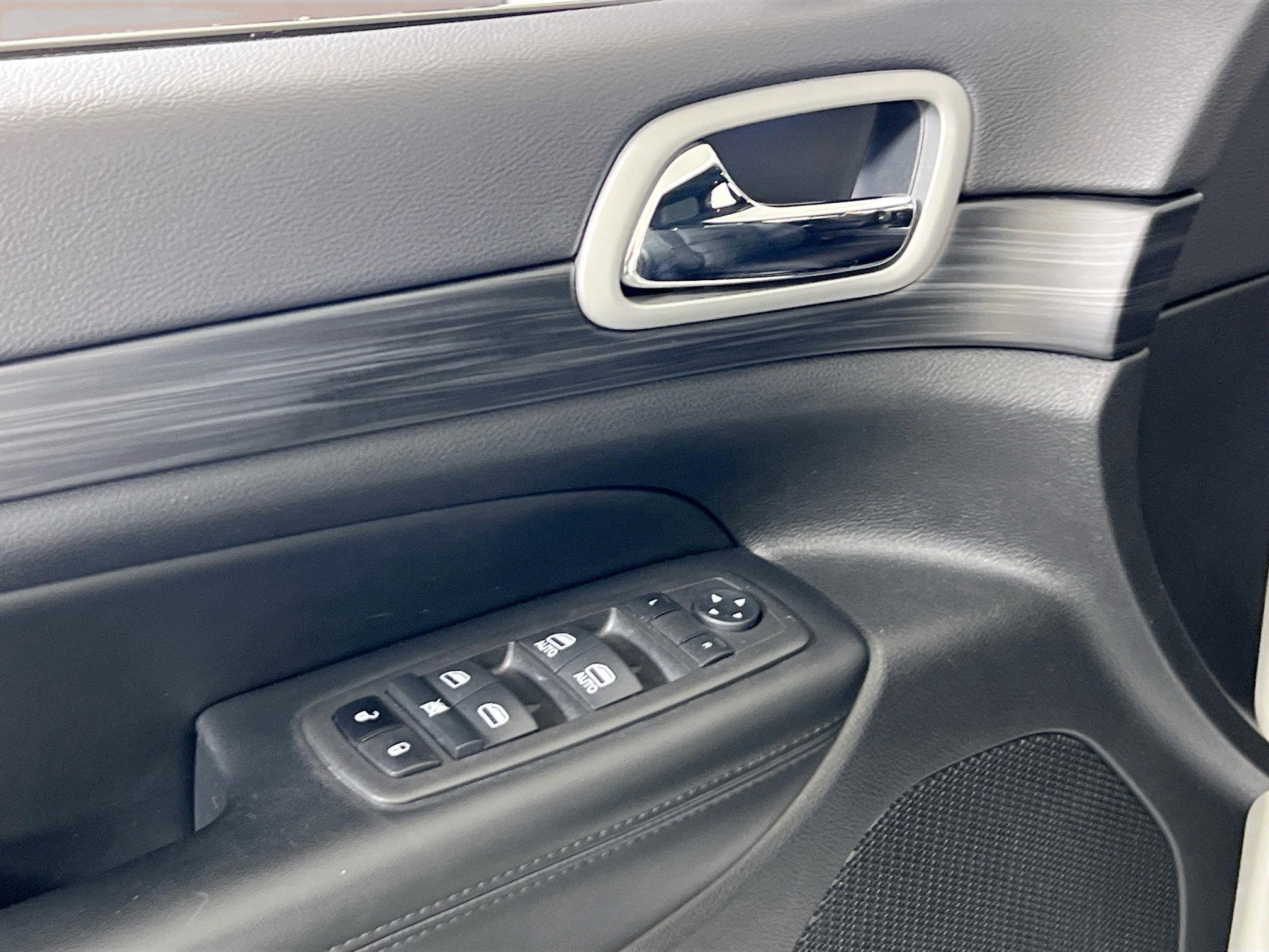 Used 2022 Jeep Grand Cherokee Laredo E w/ Security & Convenience Group image 17