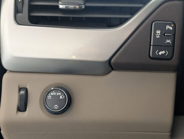 Used 2017 Chevrolet Tahoe LT image 16