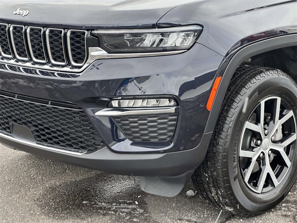 Used 2024 Jeep Grand Cherokee Limited image 8