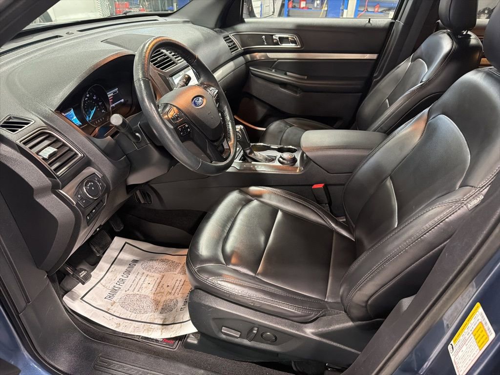 Used 2019 Ford Explorer XLT w/ Equipment Group 202A image 16