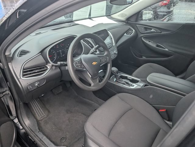 Used 2025 Chevrolet Malibu LT FWD image 13