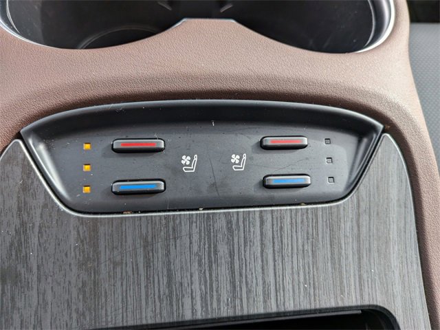 Used 2024 Toyota Venza Limited image 22