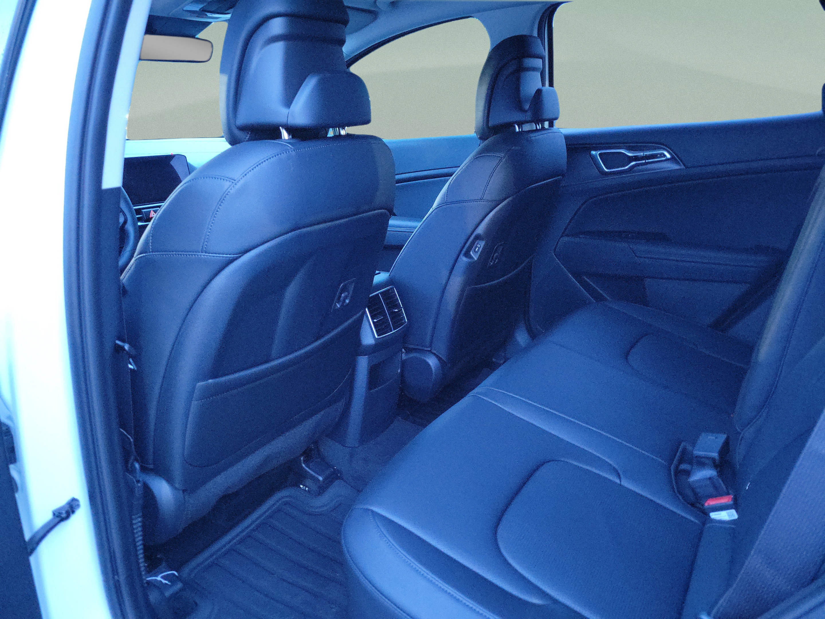 New 2027 Kia Sportage EX FWD image 9