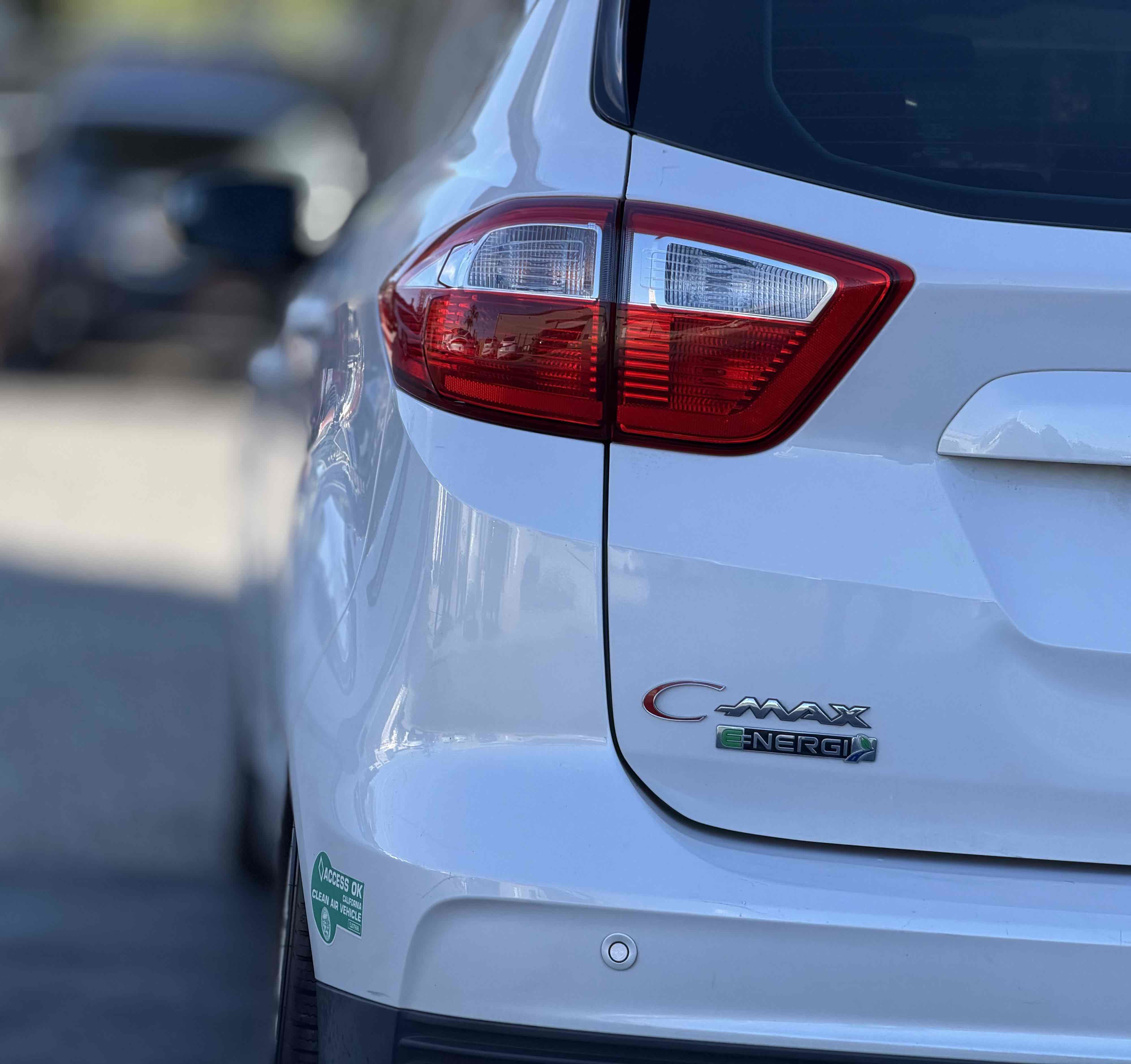 Used 2016 Ford C-MAX Energi SEL w/ Equipment Group 302A image 12