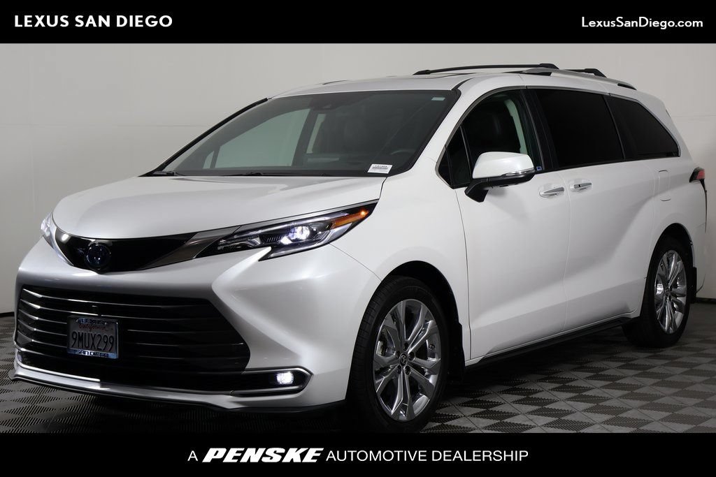 Used 2024 Toyota Sienna Platinum