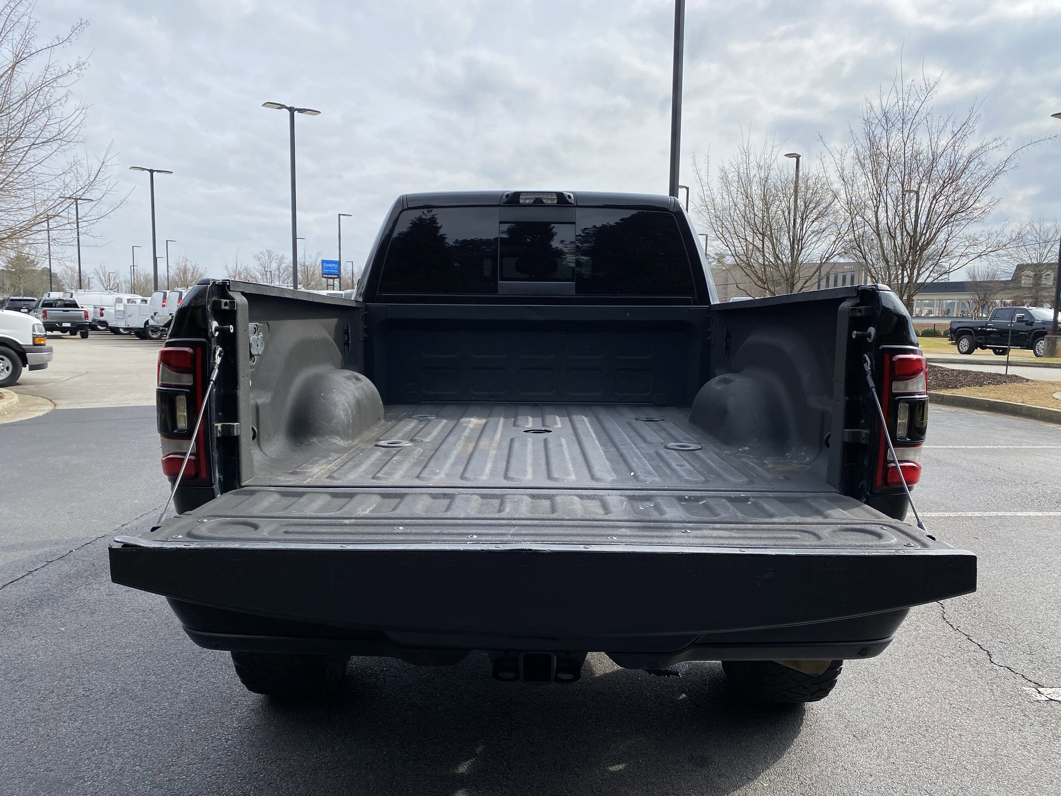 Used 2022 RAM 2500 Big Horn w/ Level C Equiment Group image 11