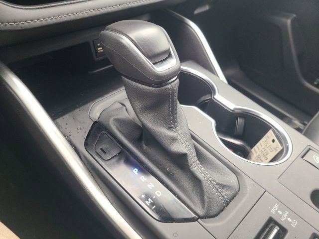 Used 2024 Toyota Highlander XLE image 27