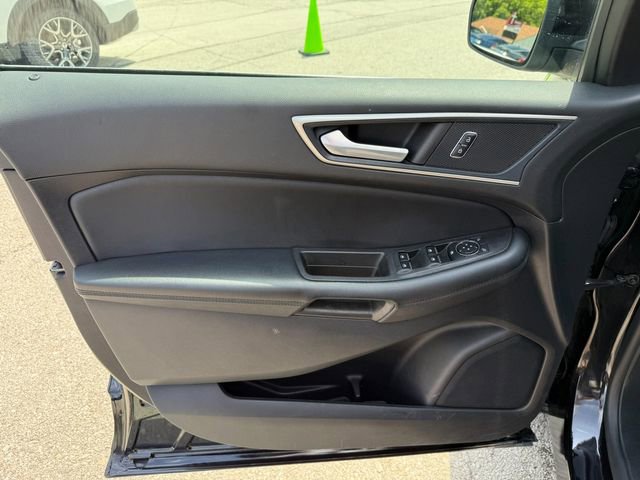 Used 2022 Ford Edge SEL w/ Convenience Package image 16