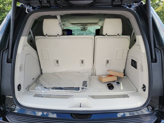 New 2026 Cadillac Escalade Platinum Sport w/ LPO, ONYX Package AWD/4WD image 29
