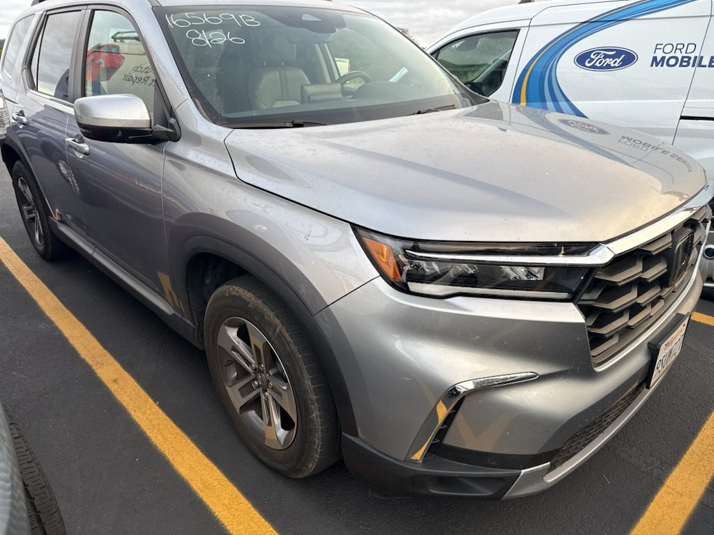 Used 2024 Honda Pilot EX-L image 2