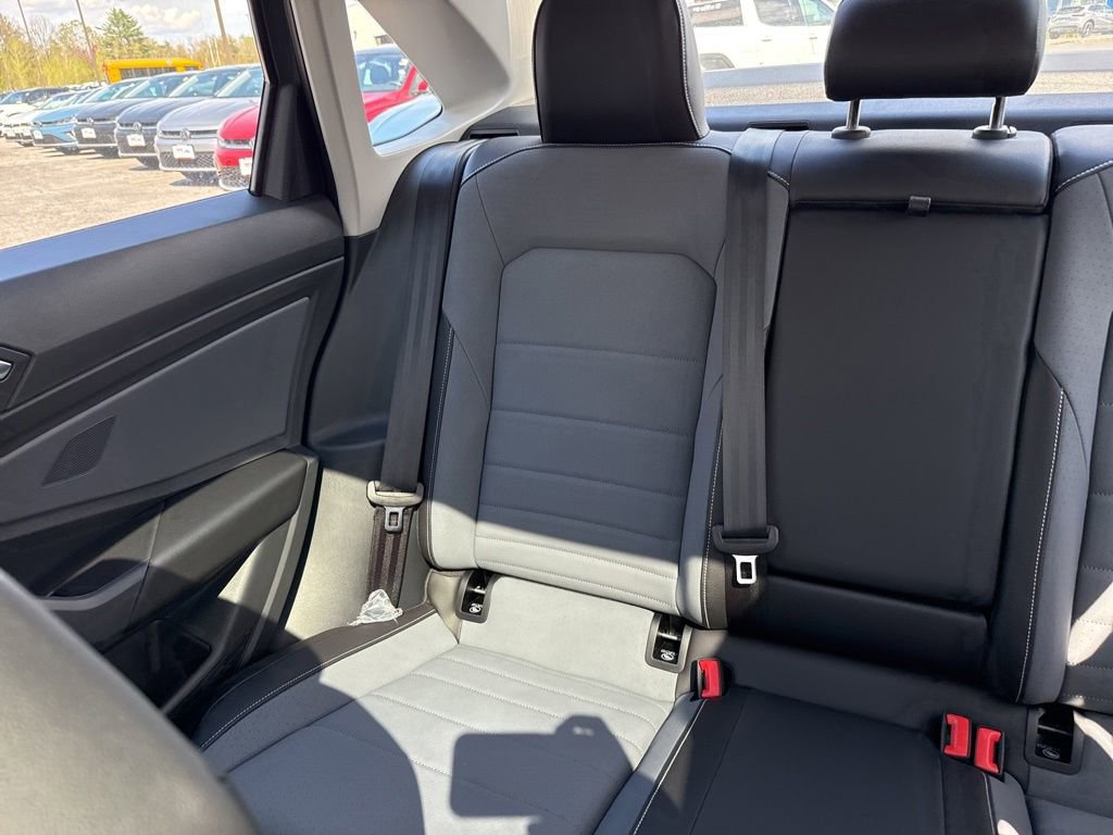 New 2026 Volkswagen Jetta SE FWD image 13