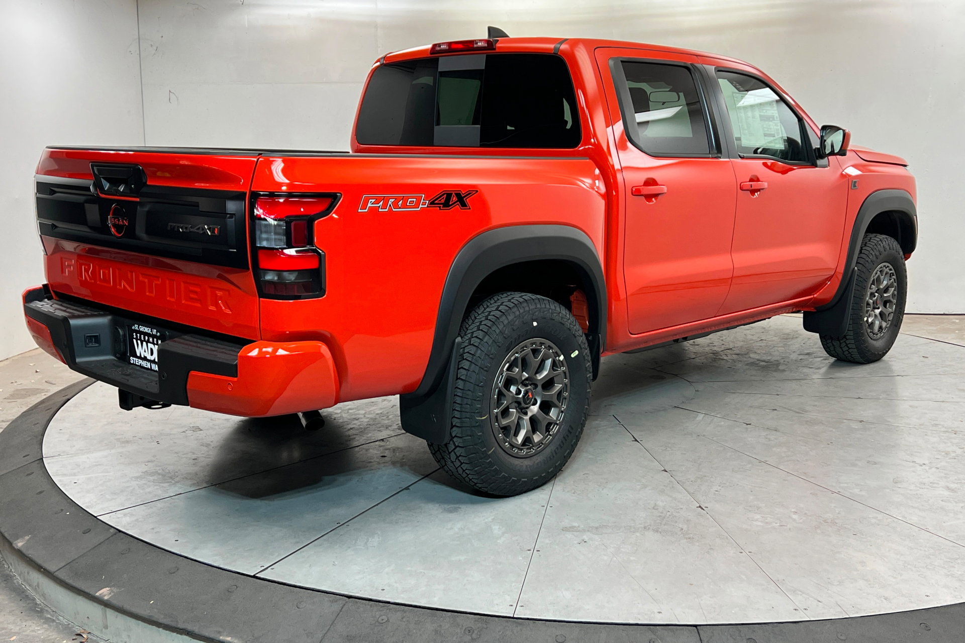 New 2026 Nissan Frontier PRO-4X w/ Pro-4x Convenience Package AWD/4WD image 5