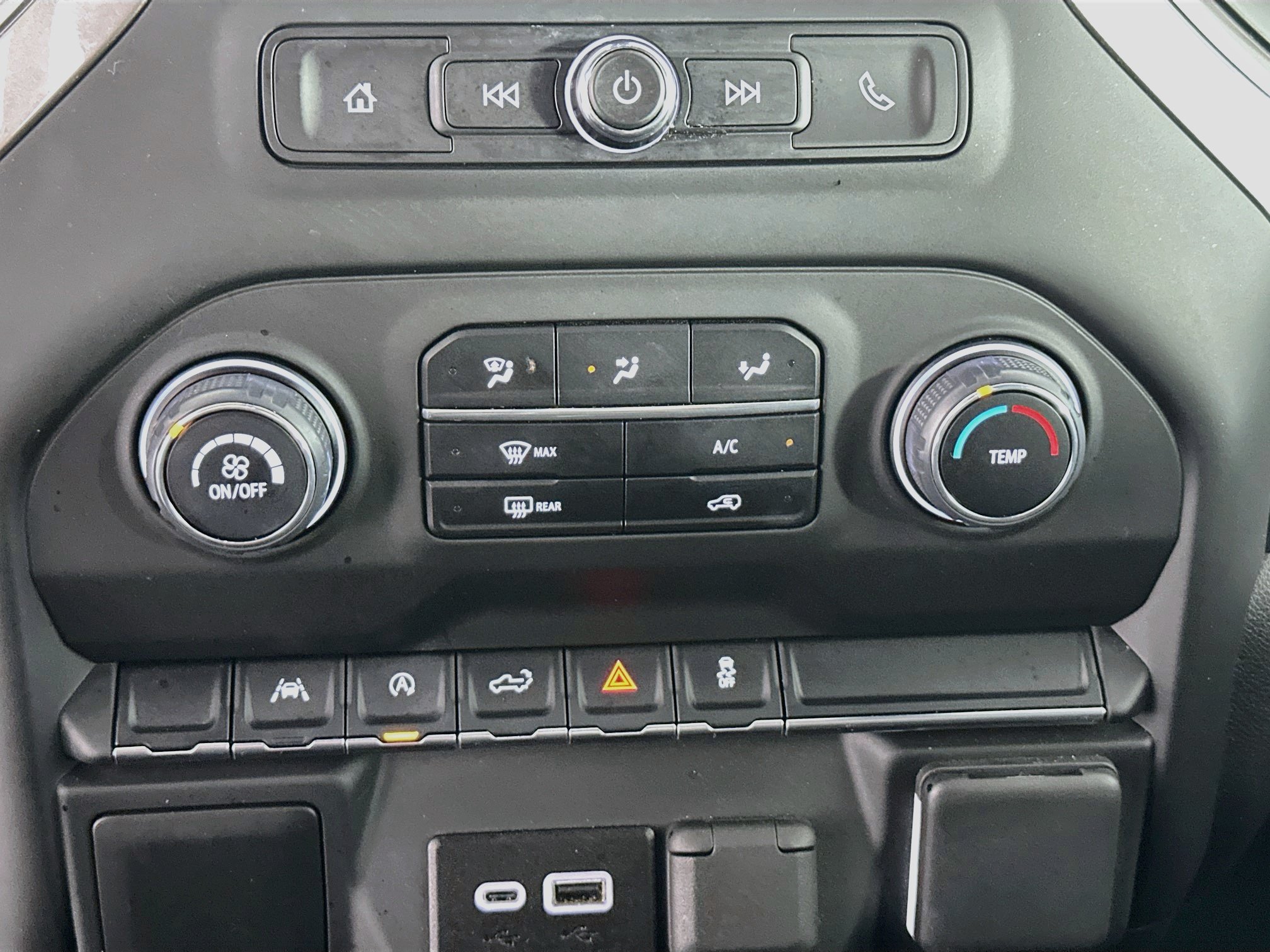 Used 2025 Chevrolet Silverado 1500 Custom w/ Turbomax Blackout Package AWD/4WD image 23