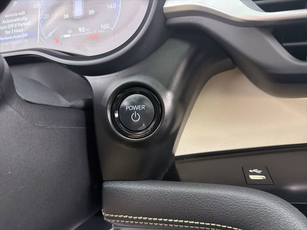 Used 2025 Toyota Sienna Platinum image 19