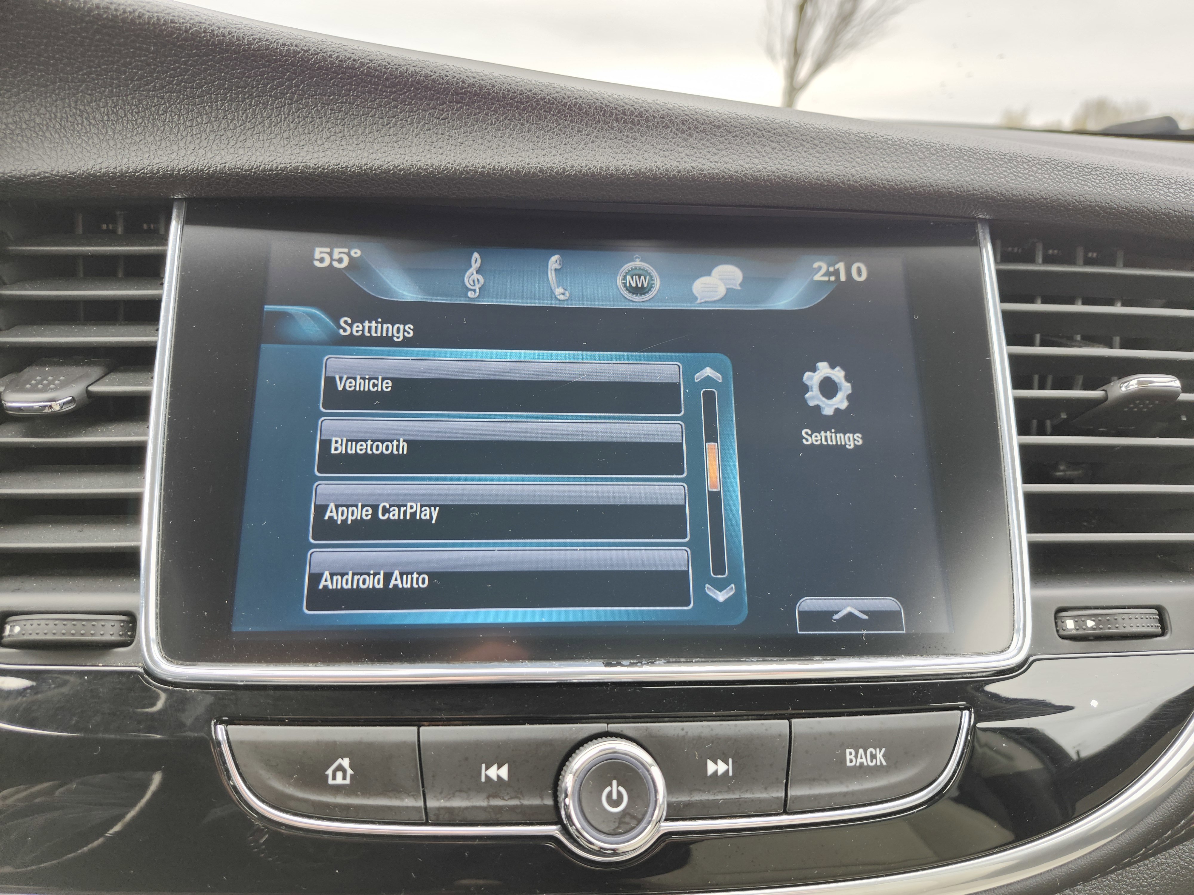 Used 2020 Buick Encore Essence AWD/4WD image 4