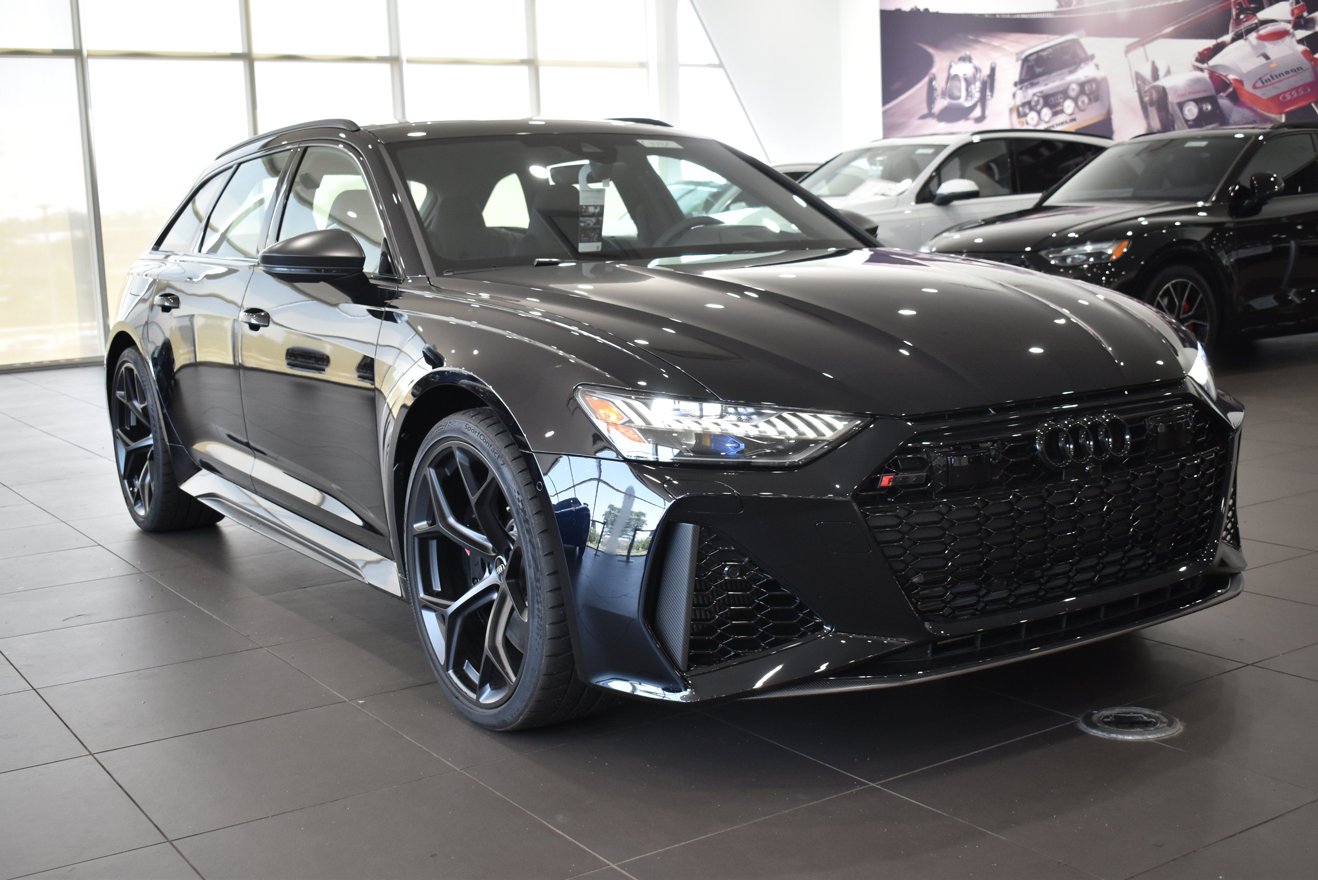 New 2025 Audi RS 6 performance image 4