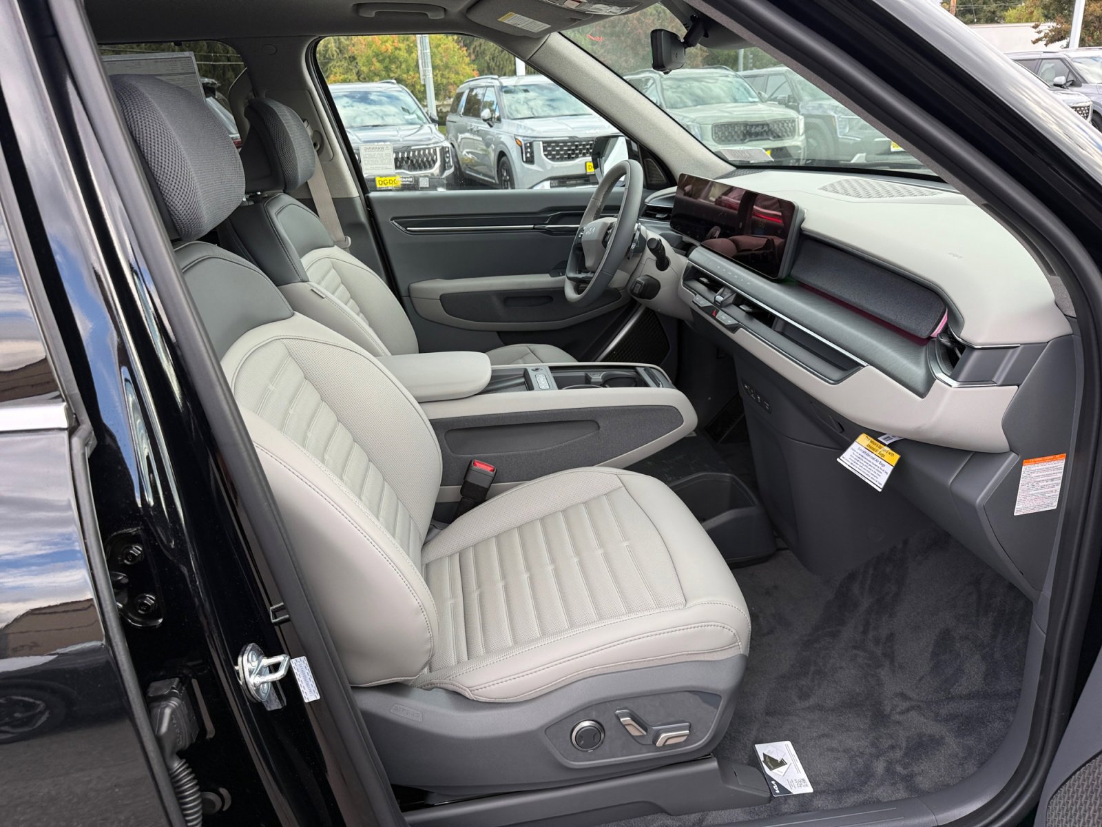 New 2026 Kia EV9 Land image 20