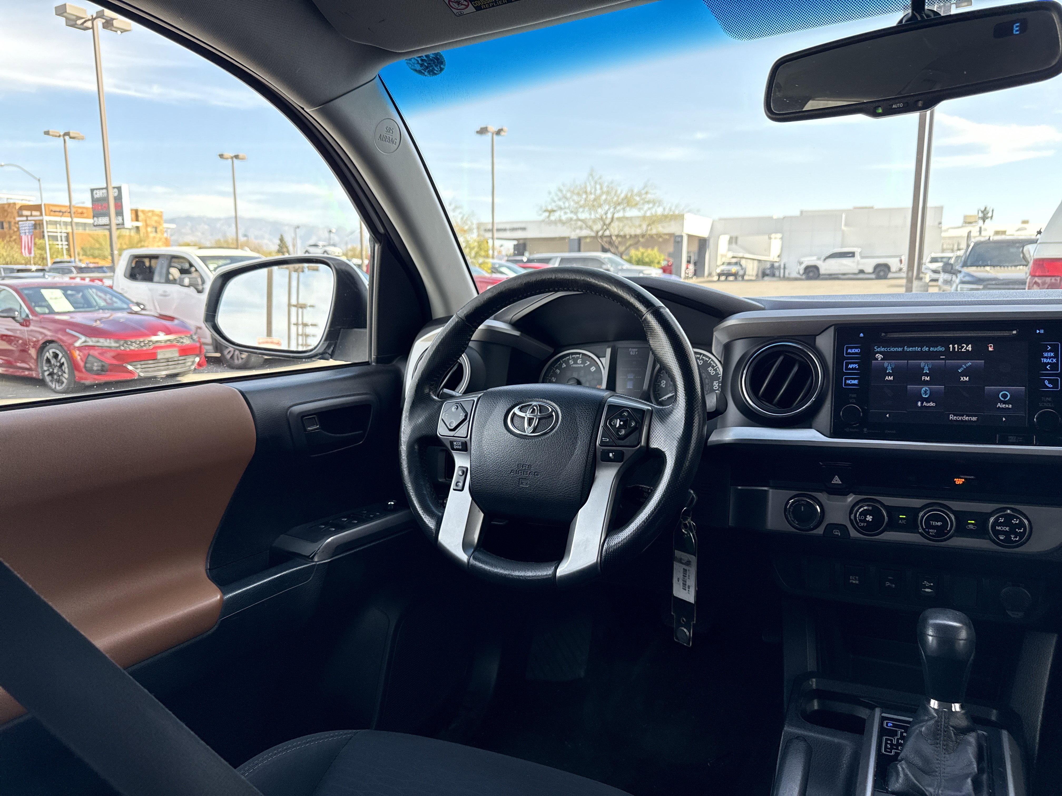 Used 2017 Toyota Tacoma SR5 w/ Tow Package image 21