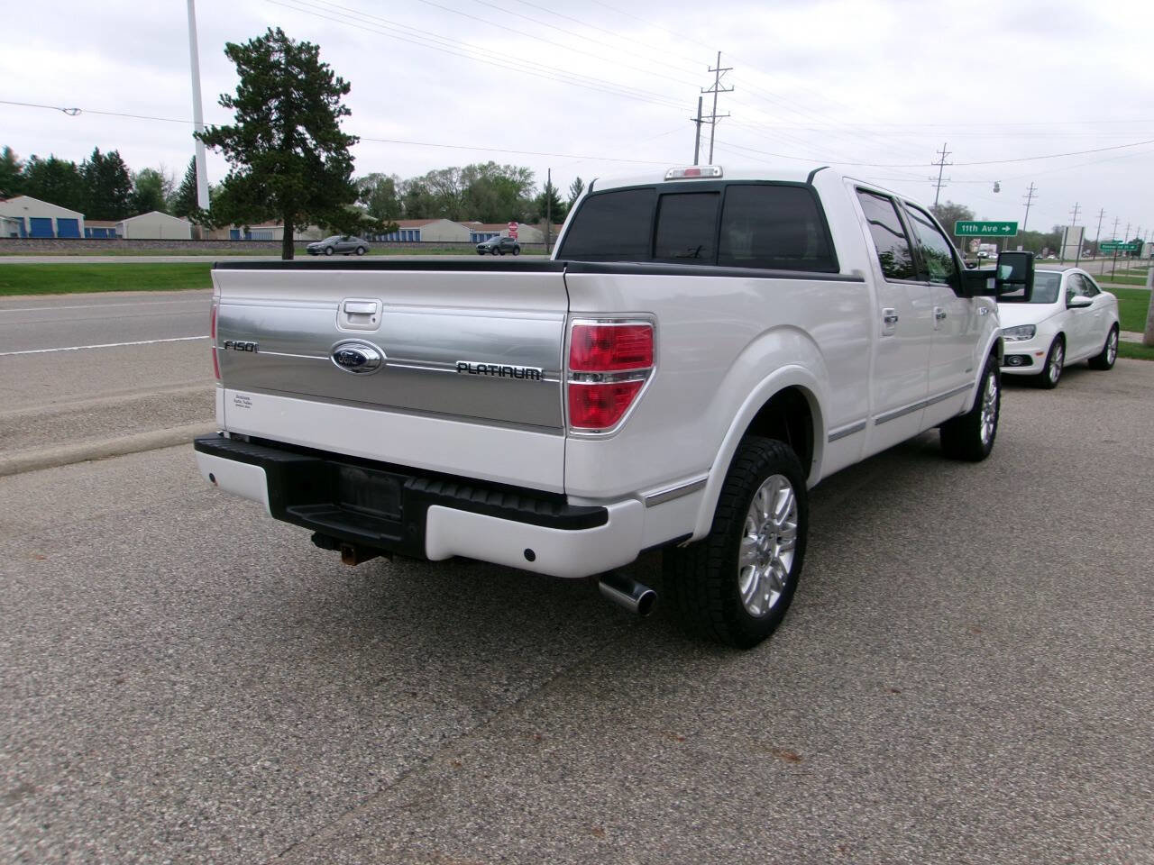 Used 2011 Ford F150 Platinum AWD/4WD image 4