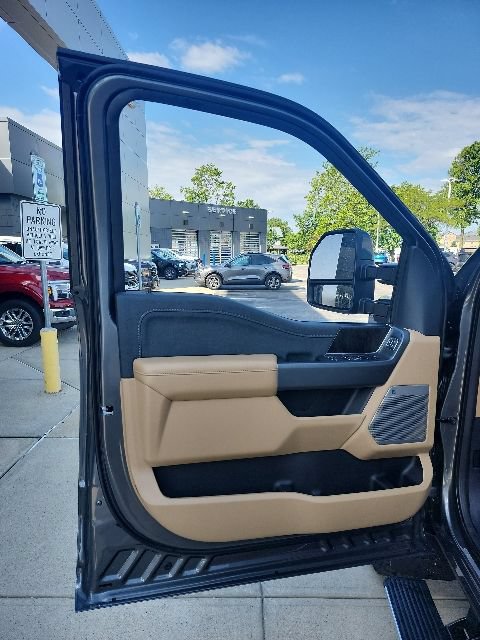 New 2026 Ford F350 Lariat w/ Tremor Off-Road Package AWD/4WD image 32