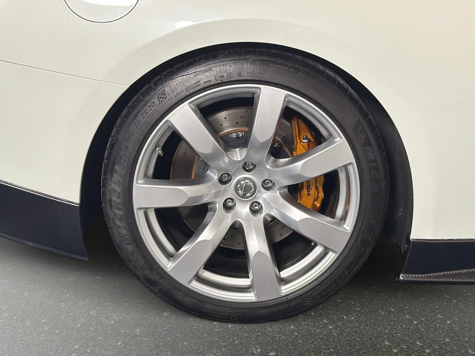 Used 2009 Nissan GT-R Premium AWD/4WD image 18