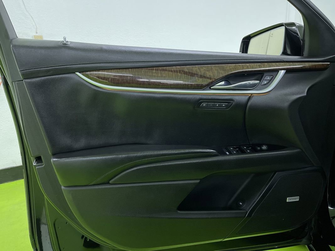 Used 2013 Cadillac XTS Luxury w/ Driver Awareness Package image 17