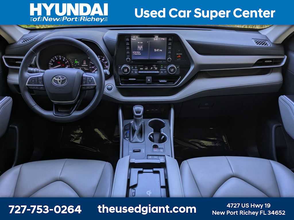 Used 2020 Toyota Highlander XLE FWD image 21