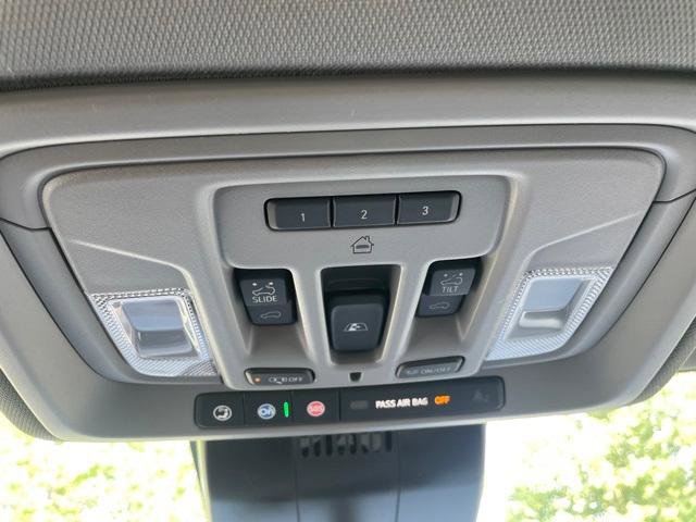 New 2025 GMC Sierra 2500 Denali w/ Denali Reserve Package image 30