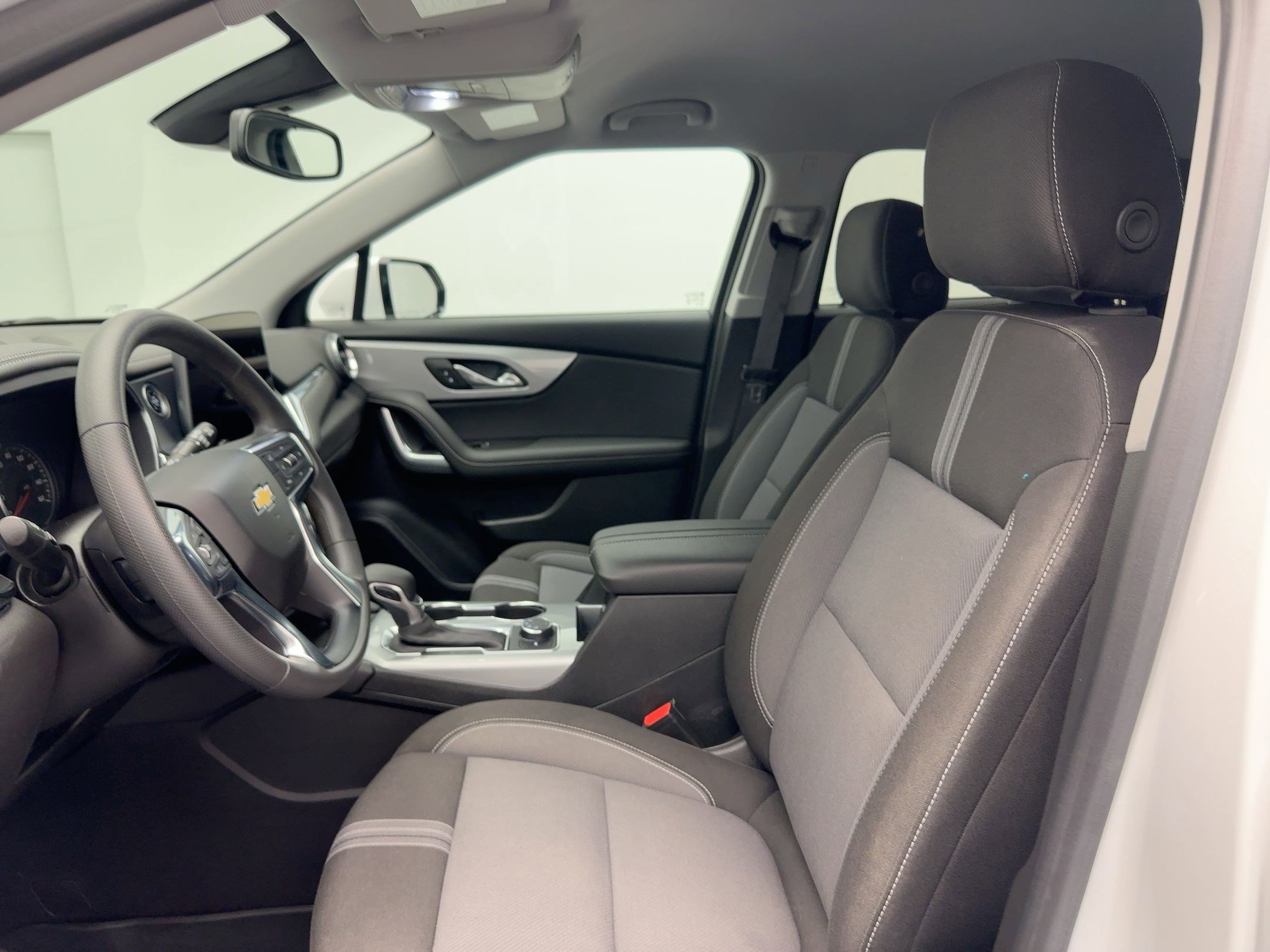 Certified 2024 Chevrolet Blazer LT w/ Convenience Package image 5