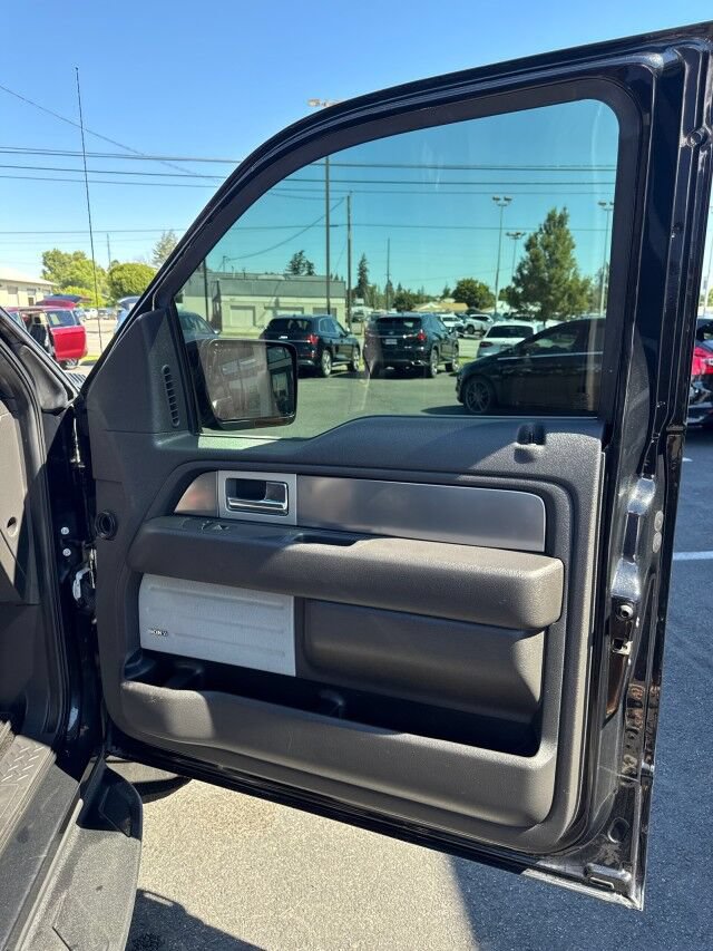 Used 2014 Ford F150 Raptor w/ Equipment Group 801A Luxury AWD/4WD image 16