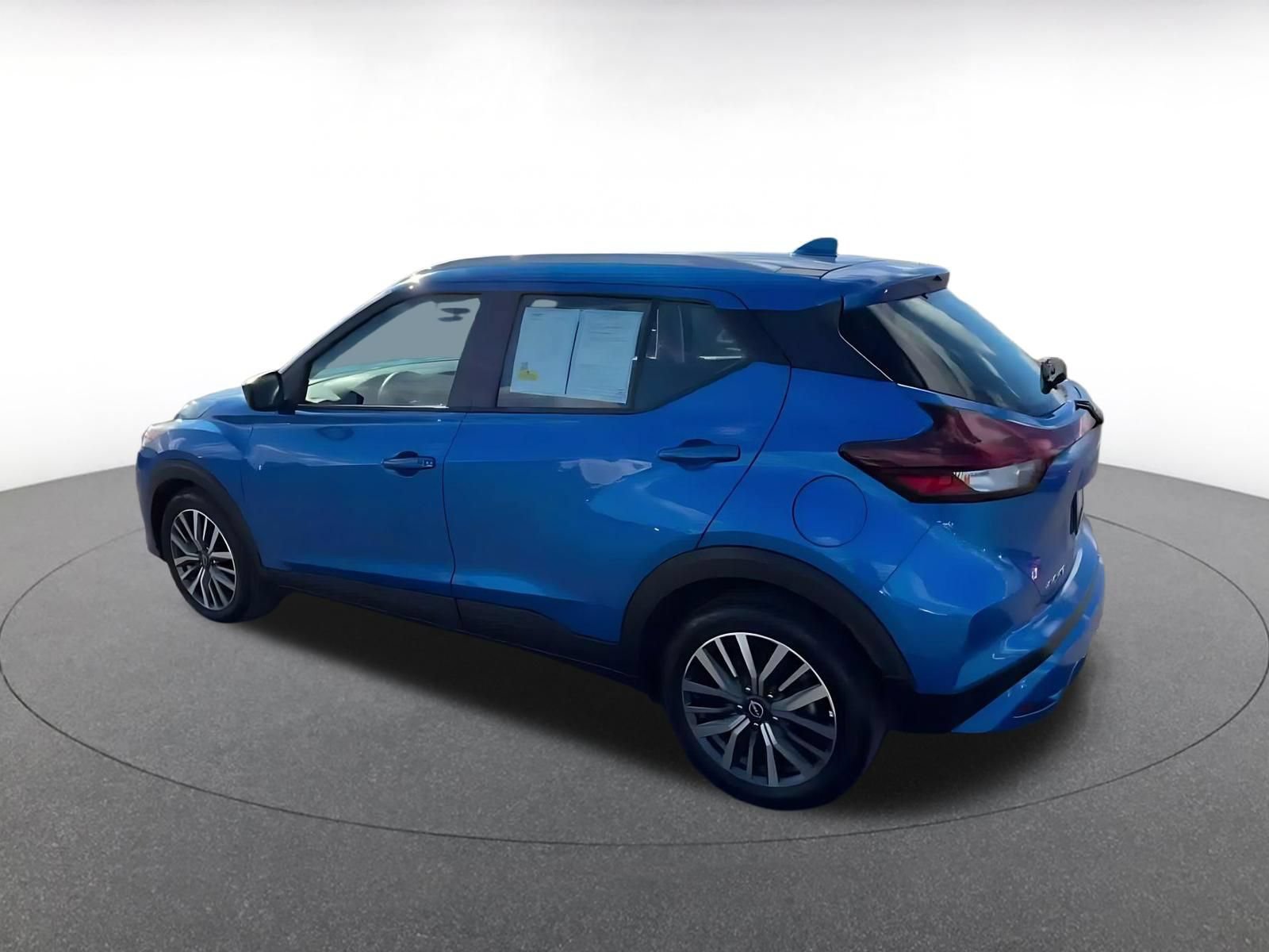 Used 2024 Nissan Kicks SV FWD image 9