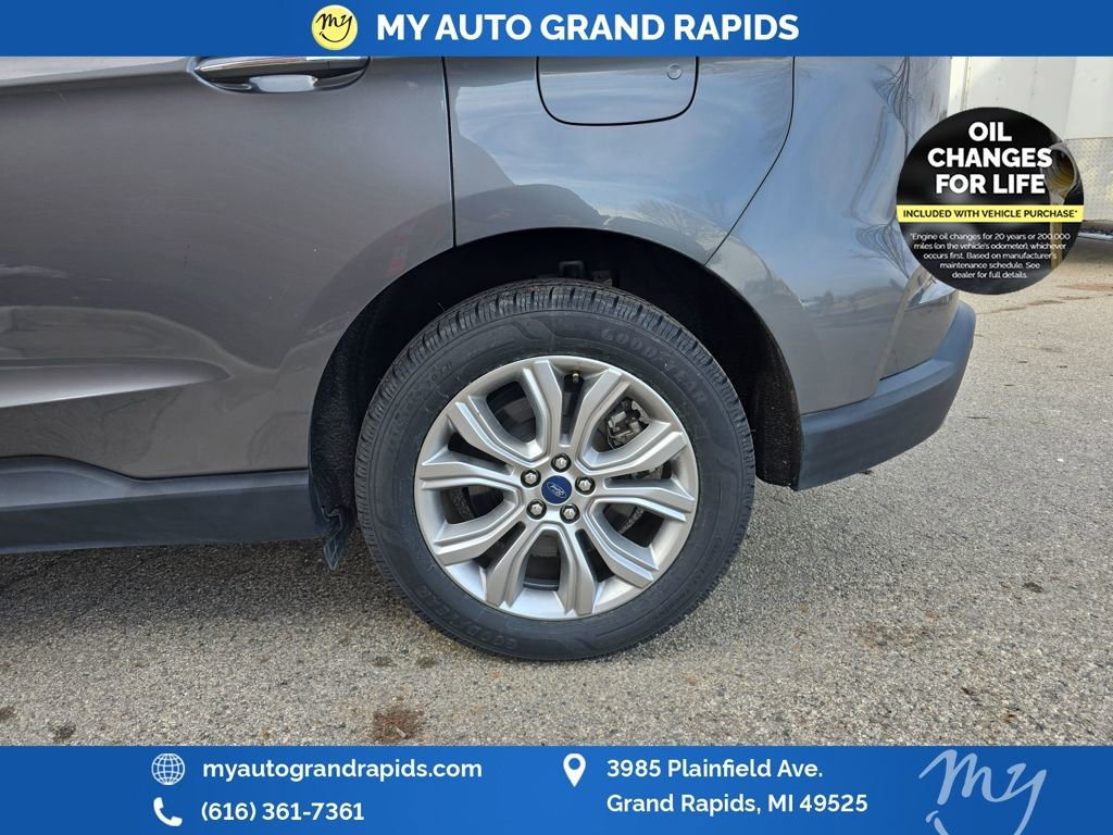 Used 2022 Ford Edge Titanium image 30