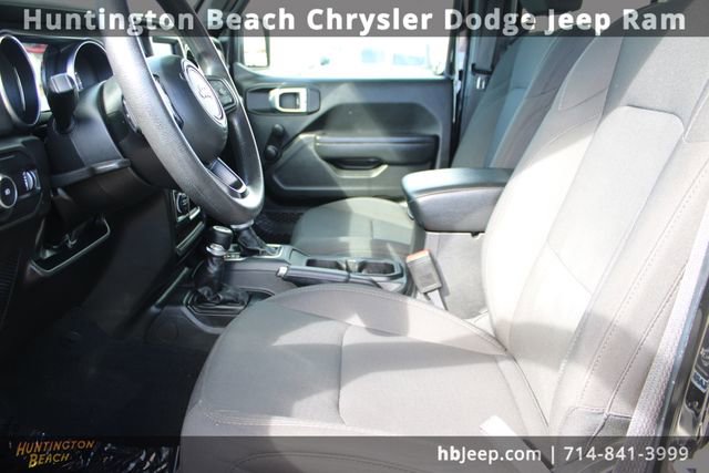 Used 2023 Jeep Wrangler Sport image 28