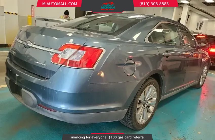 Used 2010 Ford Taurus Limited FWD image 4