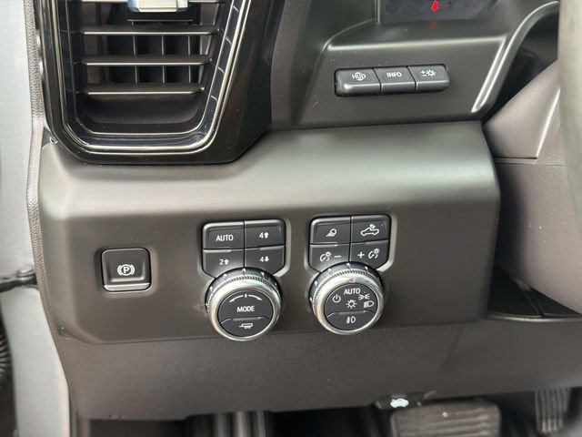 Used 2025 GMC Sierra 1500 AT4 w/ AT4 Premium Package AWD/4WD image 27