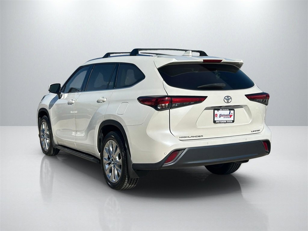 Used 2020 Toyota Highlander Limited image 7