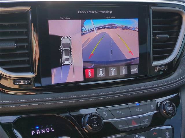 New 2026 Chrysler Pacifica Select AWD/4WD image 13
