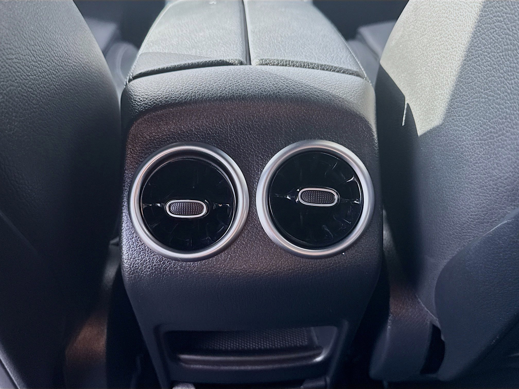 Used 2023 Mercedes-Benz EQB 250+ image 23