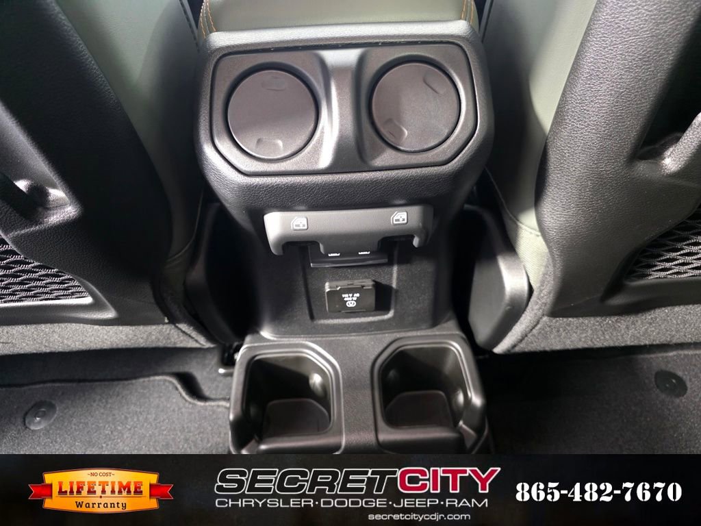 New 2025 Jeep Gladiator Mojave image 30