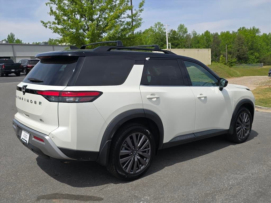 Used 2022 Nissan Pathfinder SL w/ SL Premium Package FWD image 3