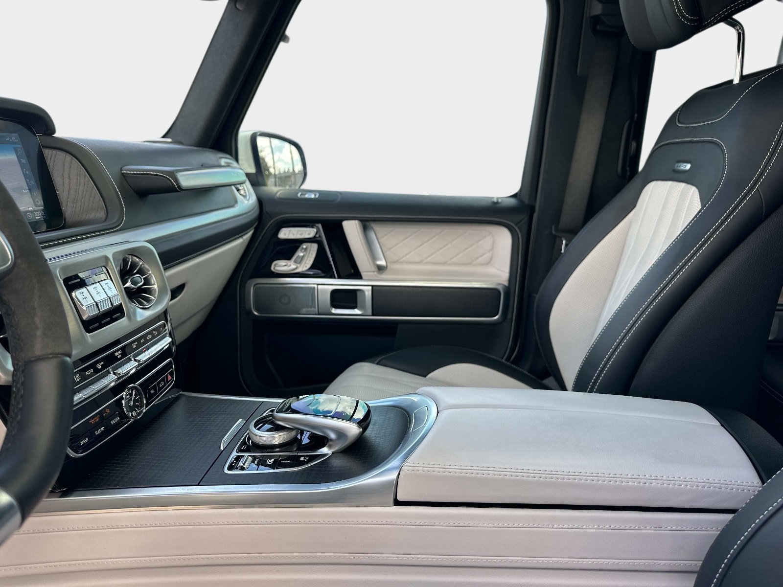 Certified 2022 Mercedes-Benz G 63 AMG 4MATIC image 24