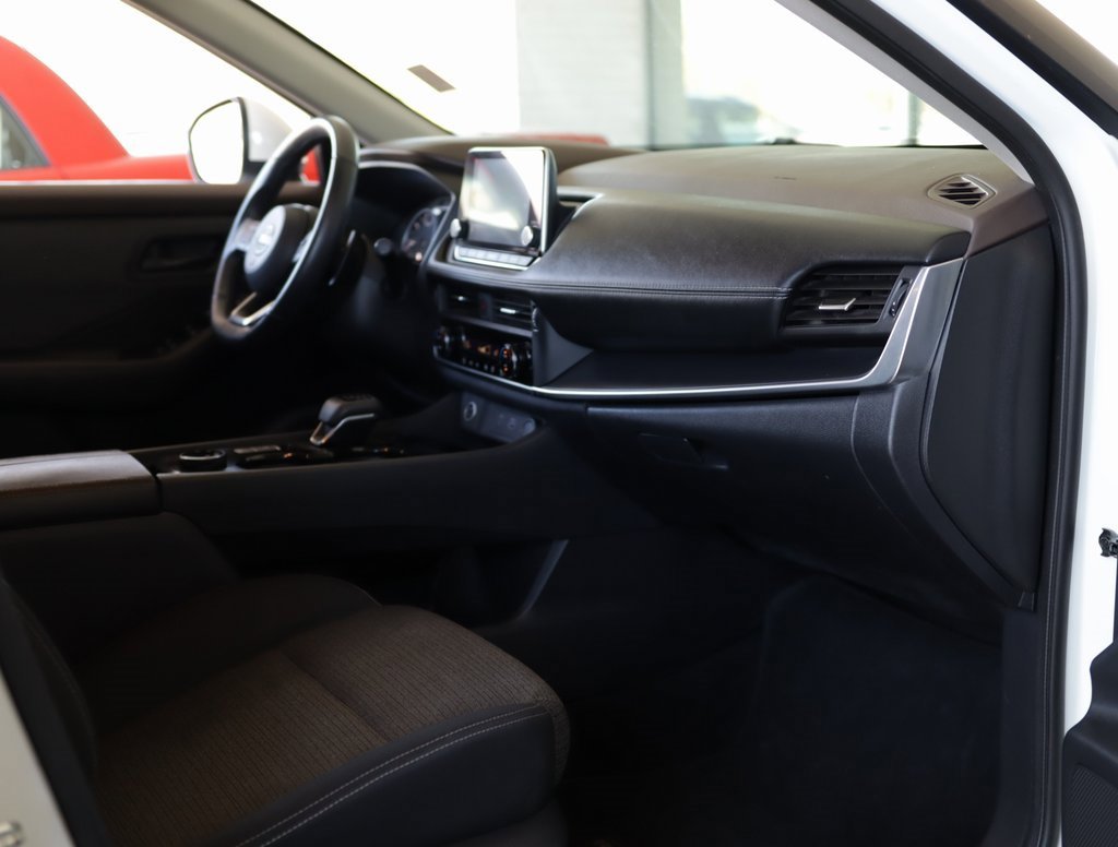 Used 2022 Nissan Rogue S image 28