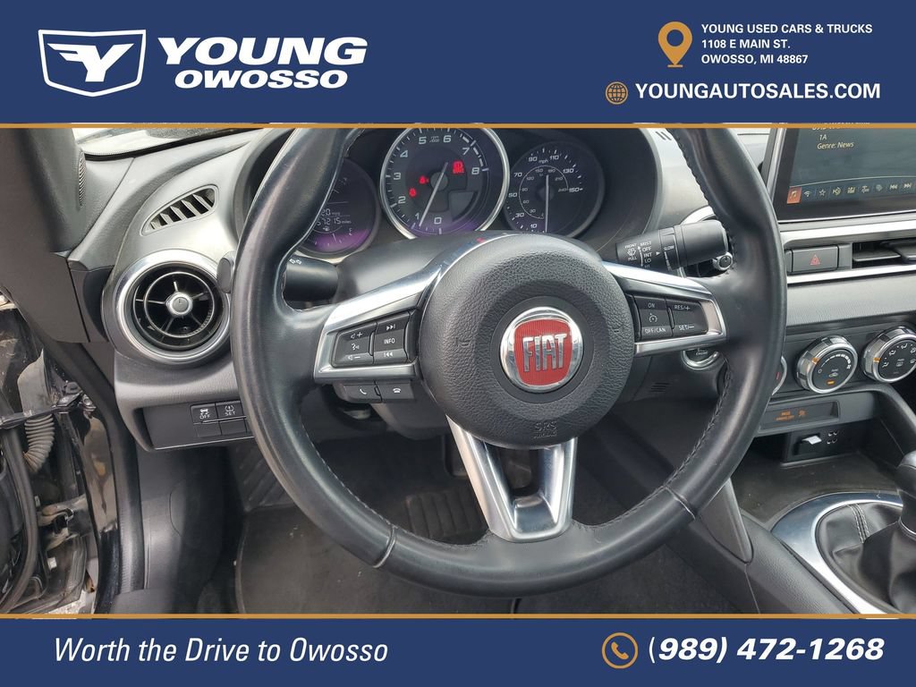 Used 2017 FIAT 124 Spider Classica RWD image 21