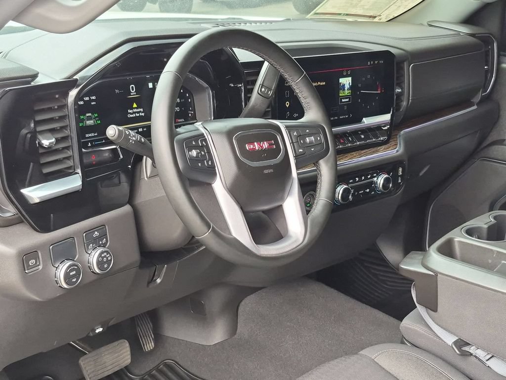 Used 2023 GMC Sierra 1500 Elevation RWD image 2