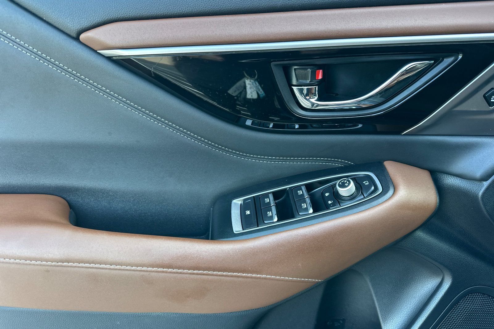 Used 2020 Subaru Outback Touring AWD/4WD image 11