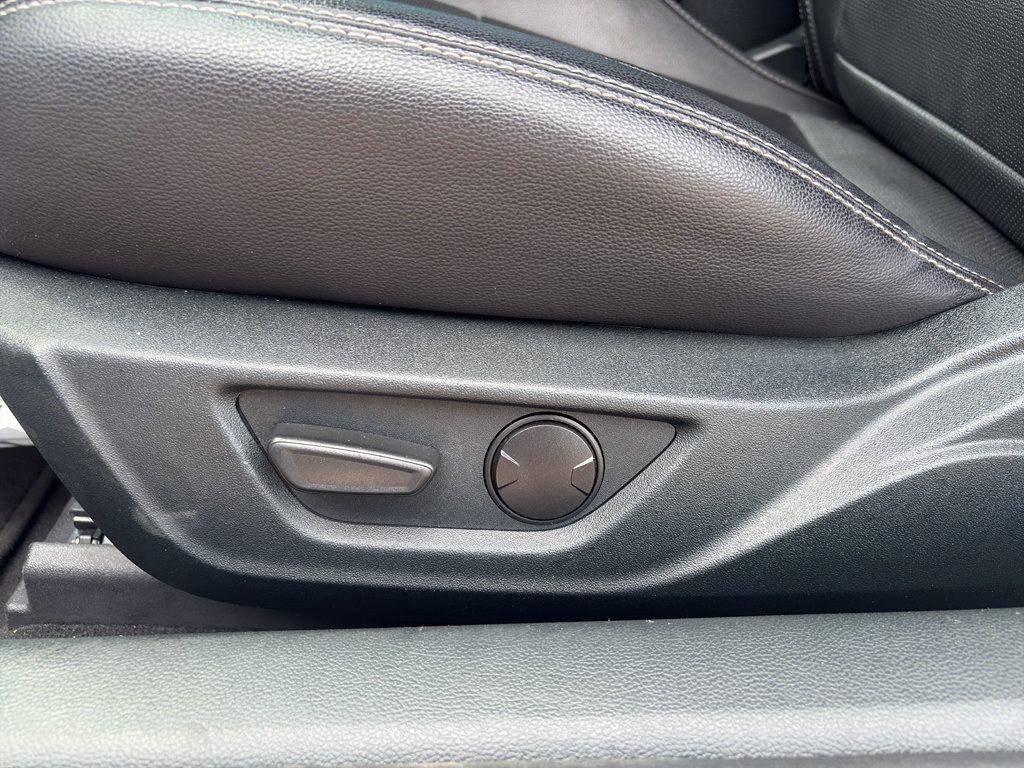 Used 2023 Ford Mustang Premium RWD image 21