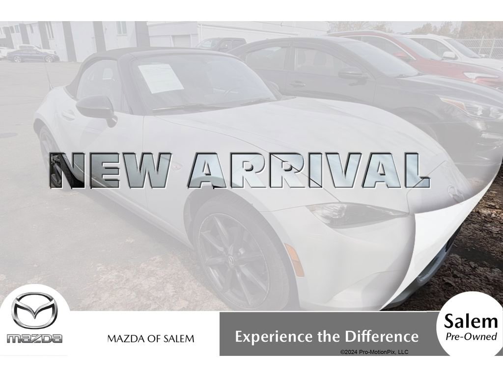Used 2016 MAZDA MX-5 Miata Club RWD image 3