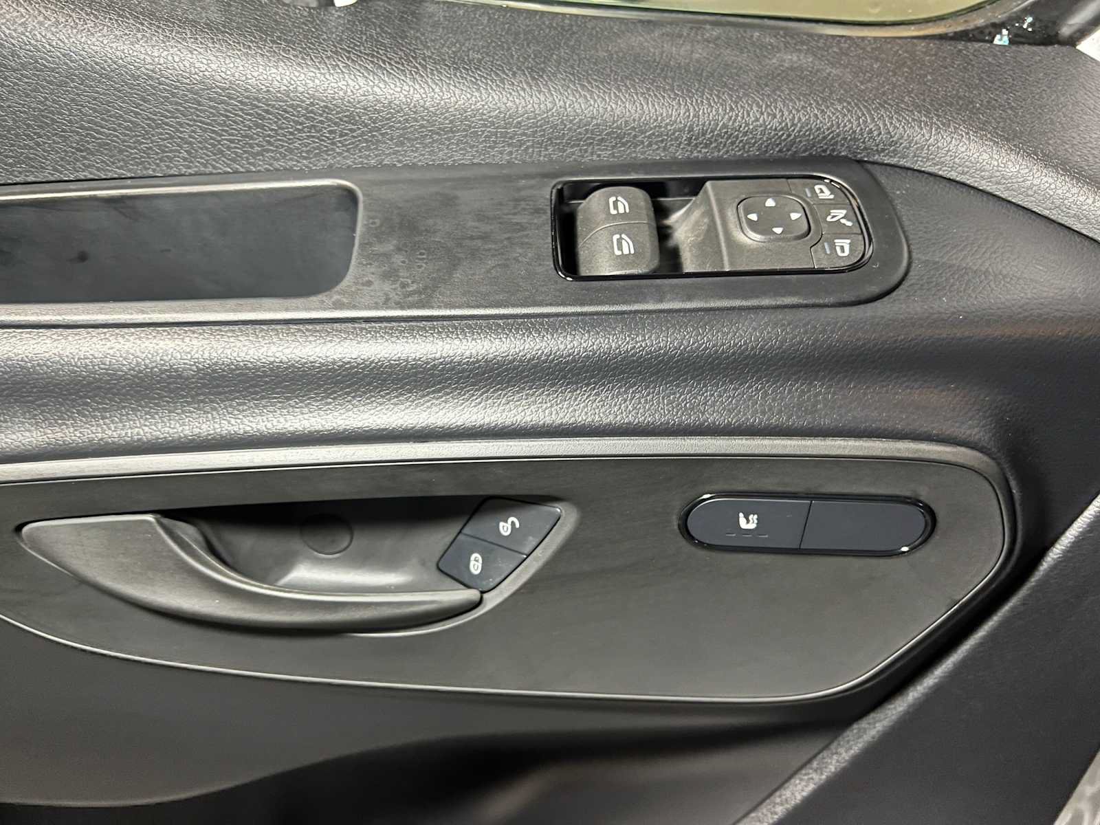 Used 2025 Mercedes-Benz Sprinter 2500 image 21