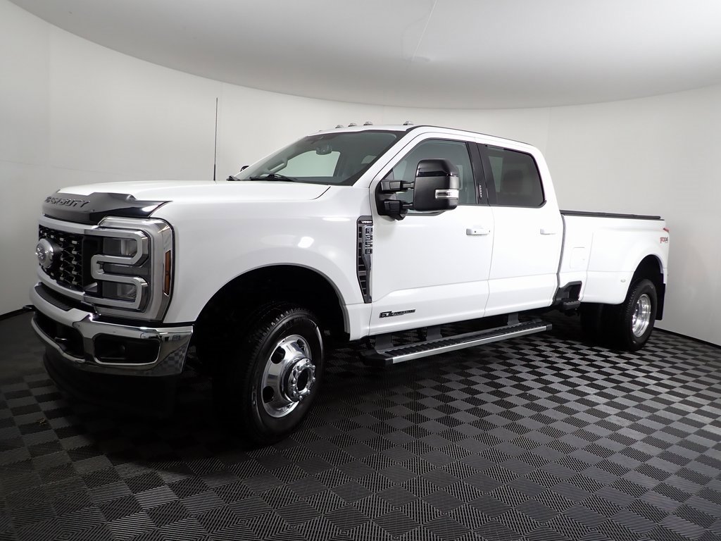 Used 2024 Ford F350 Lariat w/ FX4 Off-Road Package image 12