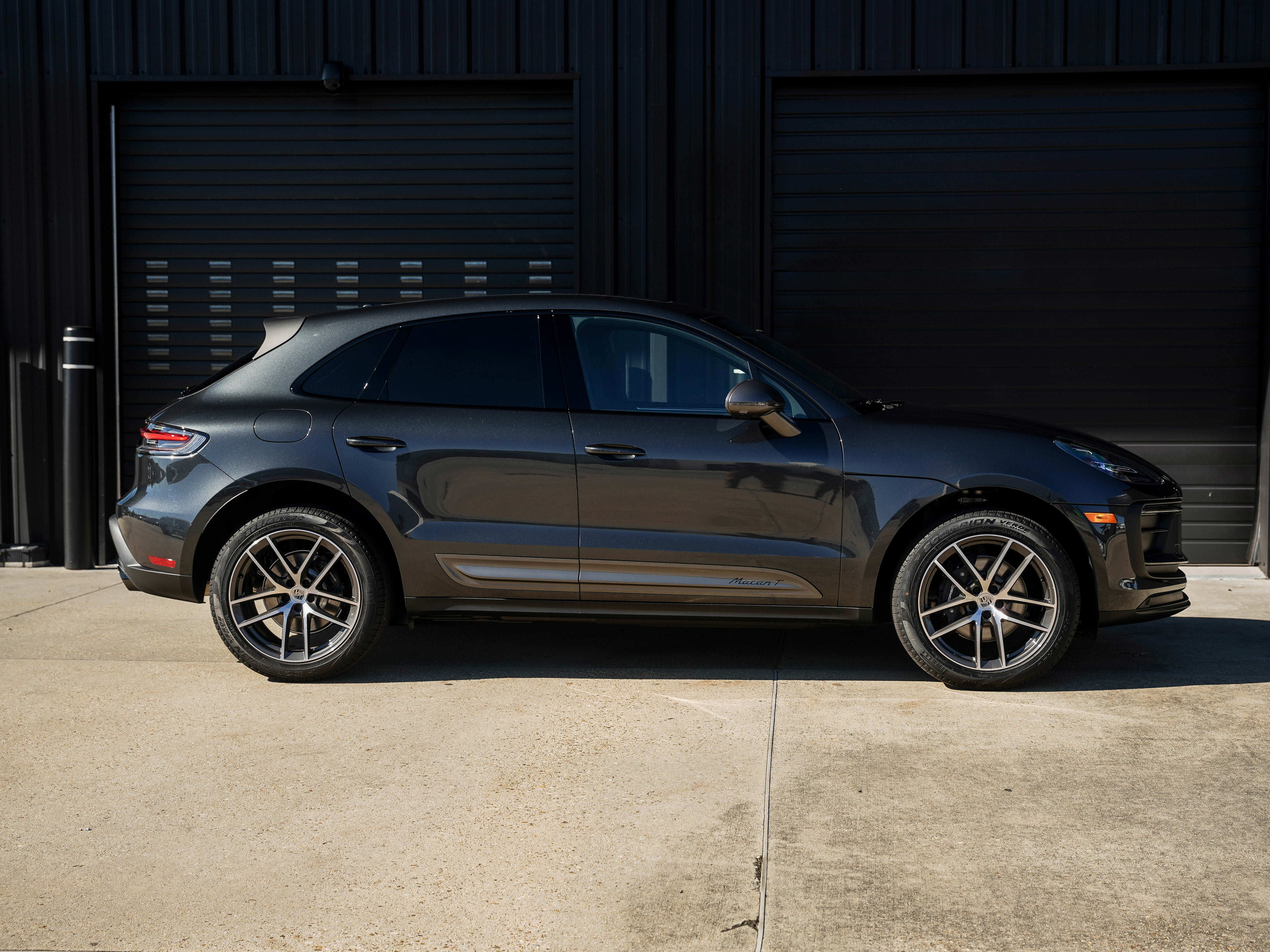 Certified 2026 Porsche Macan Turbo AWD/4WD image 2